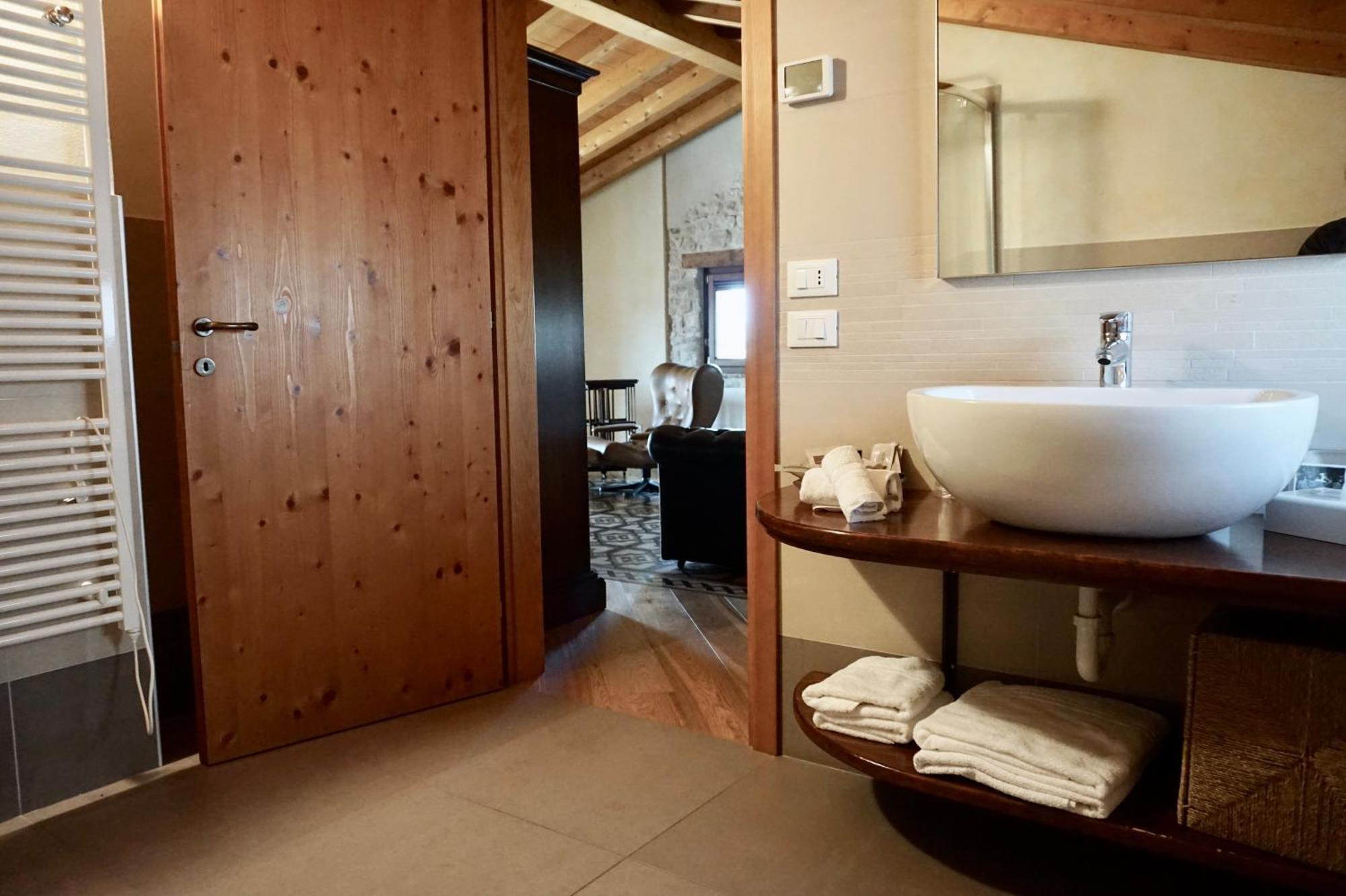 Agriturismo Valentina Cubi 弗马尼 外观 照片